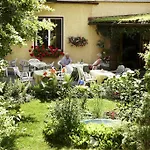 Goldener Ochs 3*